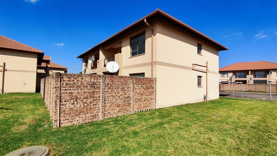 2 Bedroom Property for Sale in Parkrand Gauteng