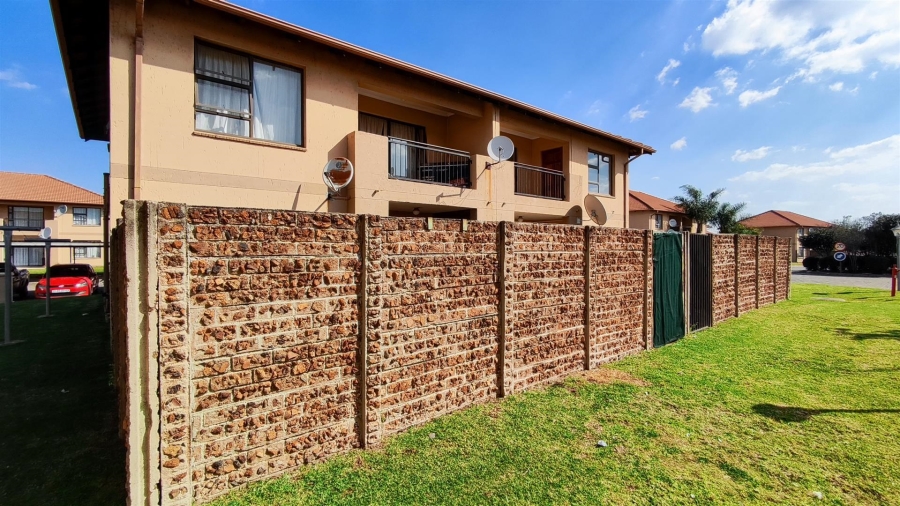 2 Bedroom Property for Sale in Parkrand Gauteng