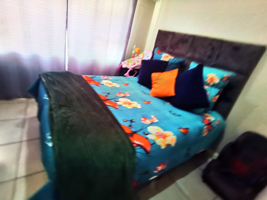 2 Bedroom Property for Sale in Die Hoewes Gauteng