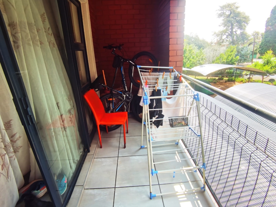 2 Bedroom Property for Sale in Die Hoewes Gauteng