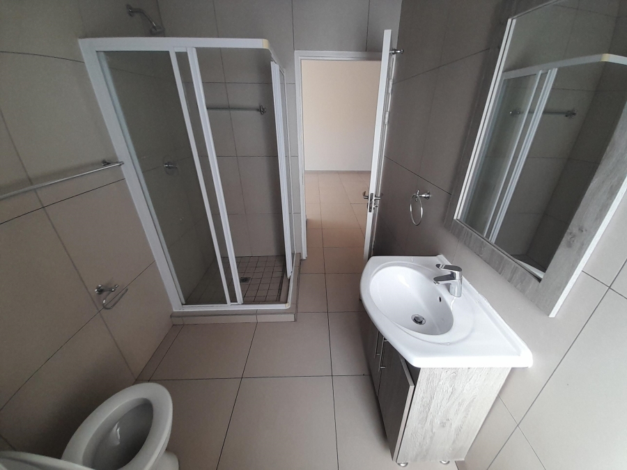 To Let 2 Bedroom Property for Rent in Ormonde Gauteng