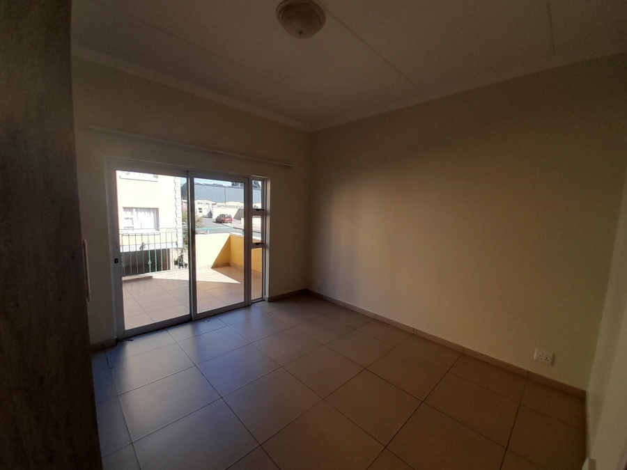 To Let 2 Bedroom Property for Rent in Ormonde Gauteng