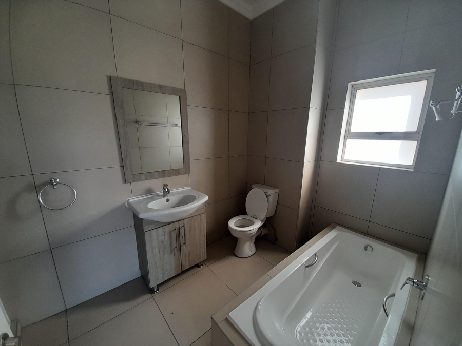 To Let 2 Bedroom Property for Rent in Ormonde Gauteng