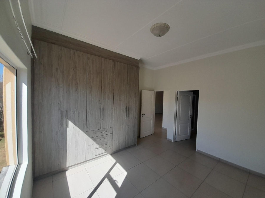To Let 2 Bedroom Property for Rent in Ormonde Gauteng