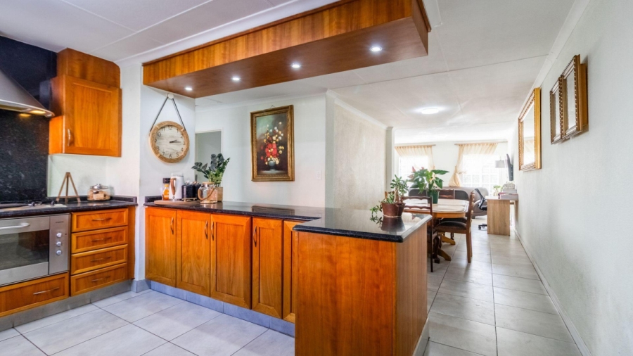 2 Bedroom Property for Sale in Eden Glen Gauteng