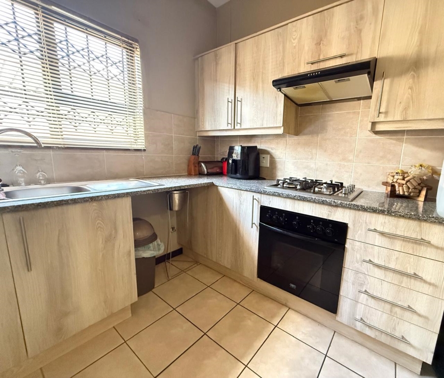 3 Bedroom Property for Sale in Wilgeheuwel Gauteng