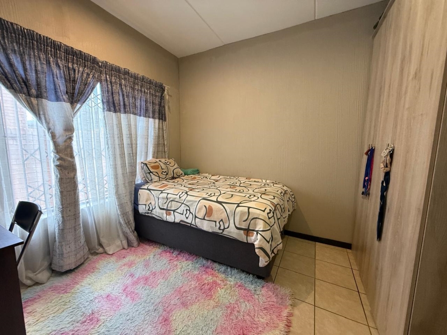 3 Bedroom Property for Sale in Wilgeheuwel Gauteng