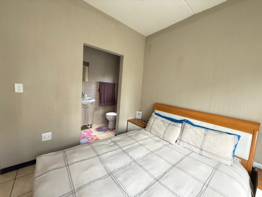 3 Bedroom Property for Sale in Wilgeheuwel Gauteng