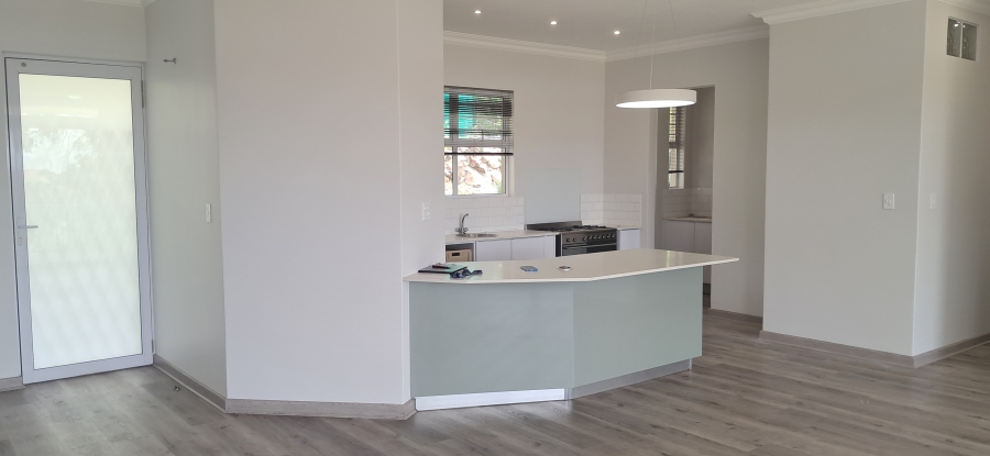 To Let 2 Bedroom Property for Rent in Kenmare Gauteng