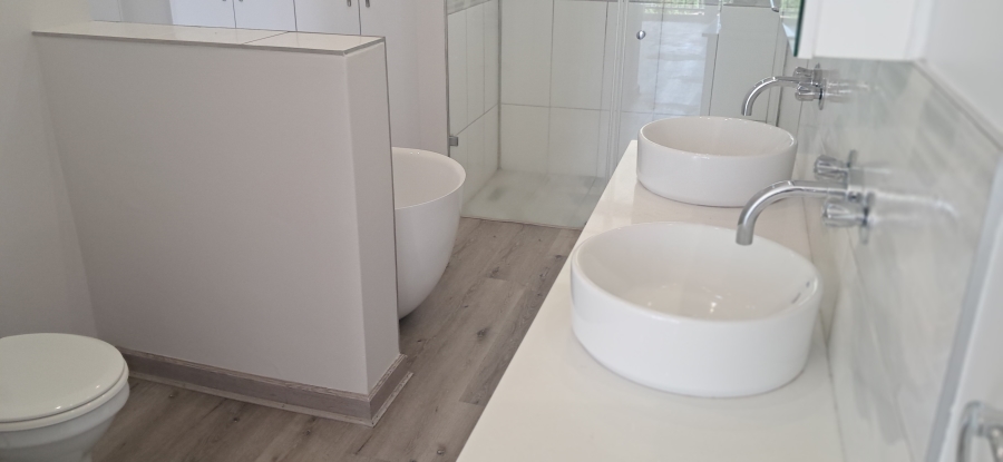 To Let 2 Bedroom Property for Rent in Kenmare Gauteng