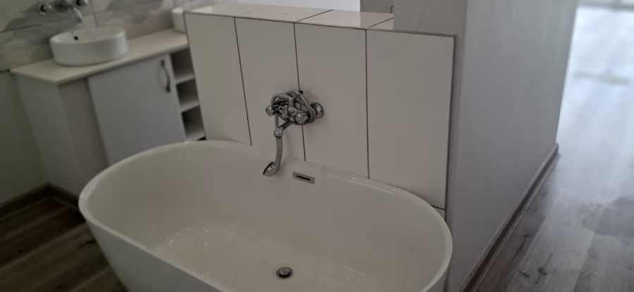 To Let 2 Bedroom Property for Rent in Kenmare Gauteng