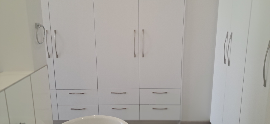 To Let 2 Bedroom Property for Rent in Kenmare Gauteng