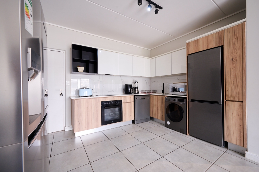 2 Bedroom Property for Sale in Waterfall Gauteng