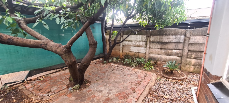 1 Bedroom Property for Sale in Moregloed Gauteng