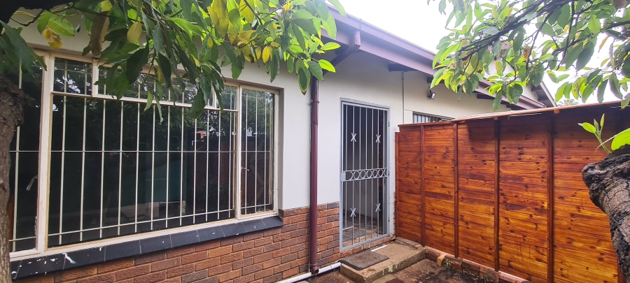 1 Bedroom Property for Sale in Moregloed Gauteng