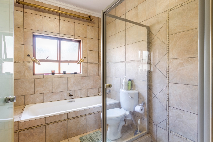 3 Bedroom Property for Sale in Six Fountains Residential Estate Gauteng