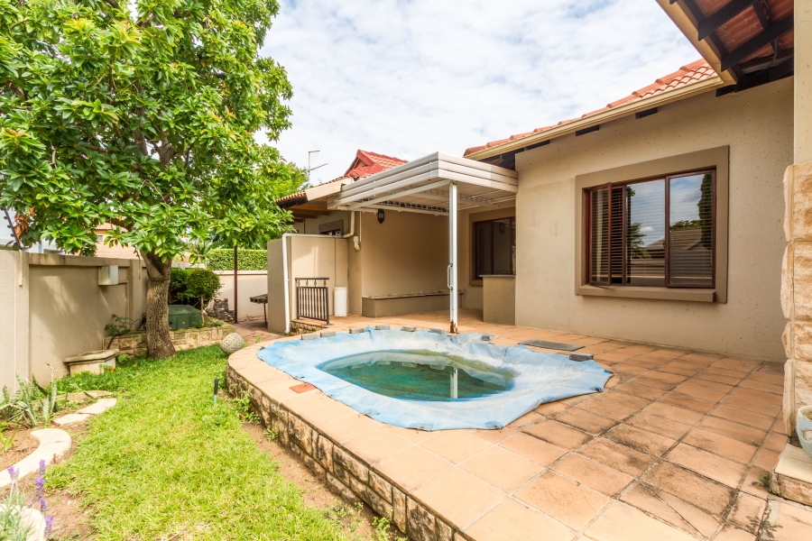 3 Bedroom Property for Sale in Six Fountains Residential Estate Gauteng