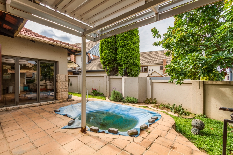 3 Bedroom Property for Sale in Six Fountains Residential Estate Gauteng