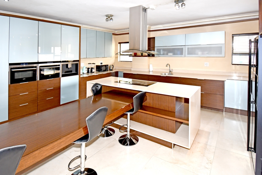 8 Bedroom Property for Sale in Blue Valley Golf Estate Gauteng