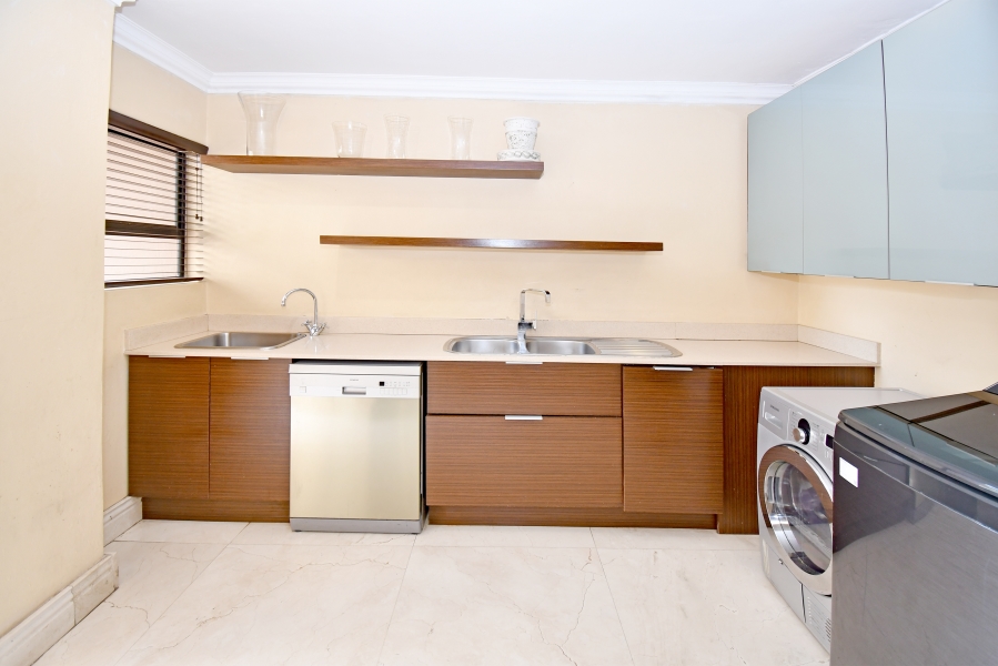 8 Bedroom Property for Sale in Blue Valley Golf Estate Gauteng