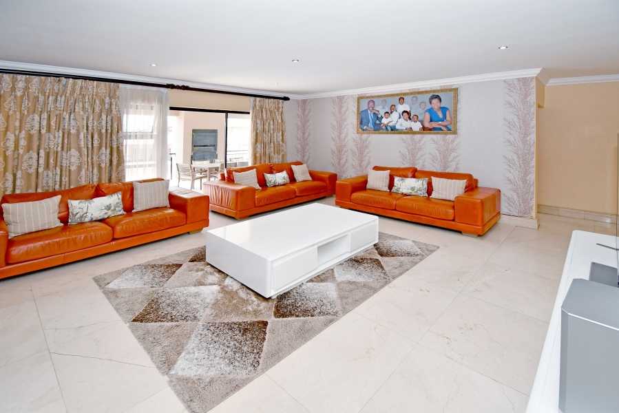 8 Bedroom Property for Sale in Blue Valley Golf Estate Gauteng