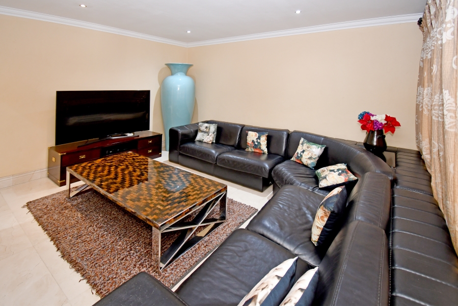 8 Bedroom Property for Sale in Blue Valley Golf Estate Gauteng