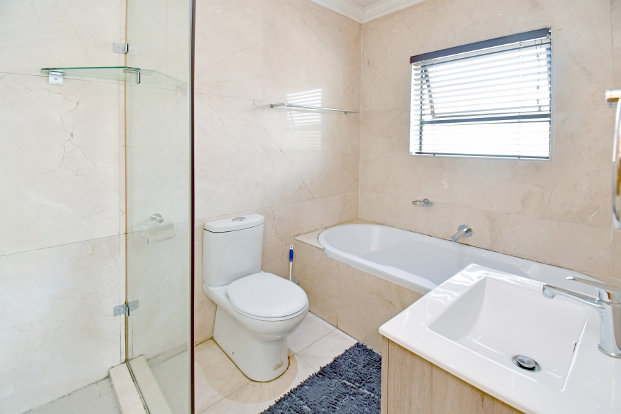 8 Bedroom Property for Sale in Blue Valley Golf Estate Gauteng