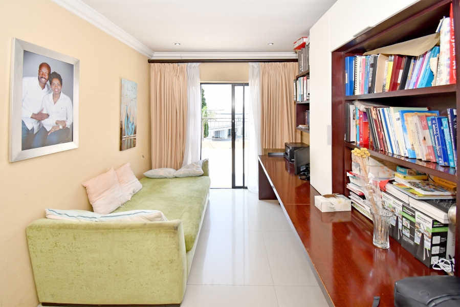 8 Bedroom Property for Sale in Blue Valley Golf Estate Gauteng