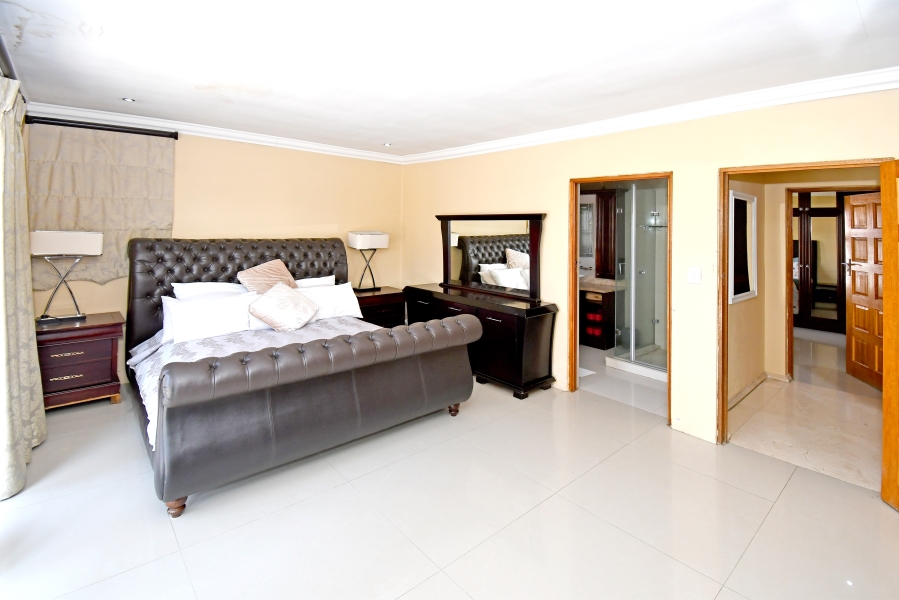 8 Bedroom Property for Sale in Blue Valley Golf Estate Gauteng