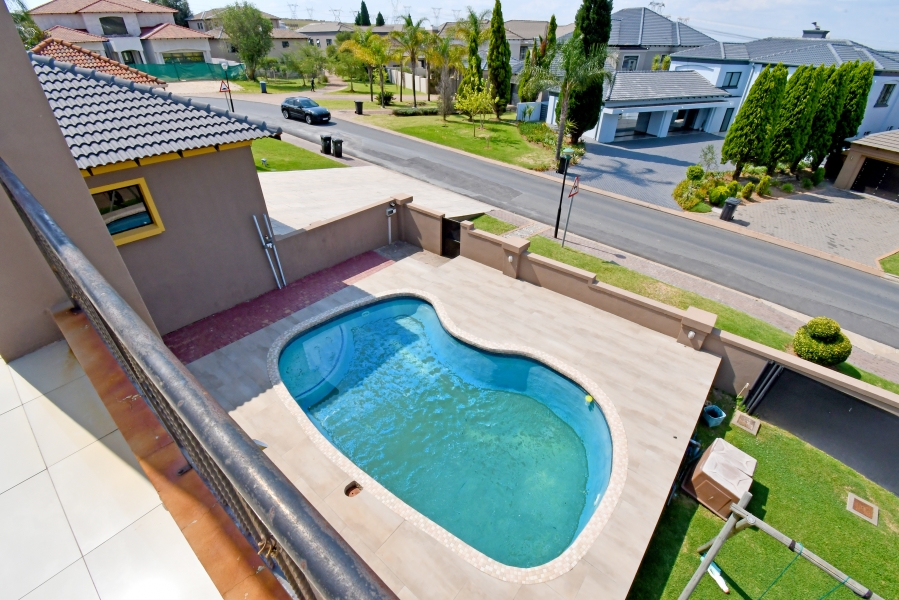 8 Bedroom Property for Sale in Blue Valley Golf Estate Gauteng