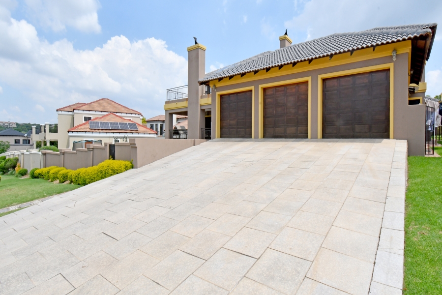 8 Bedroom Property for Sale in Blue Valley Golf Estate Gauteng