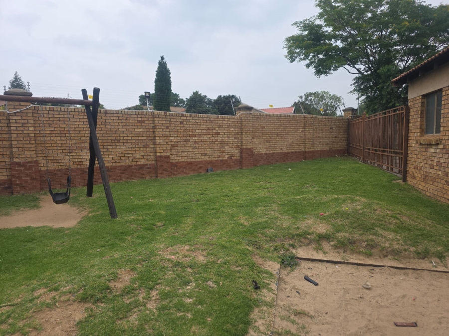 To Let 2 Bedroom Property for Rent in Sagewood Gauteng