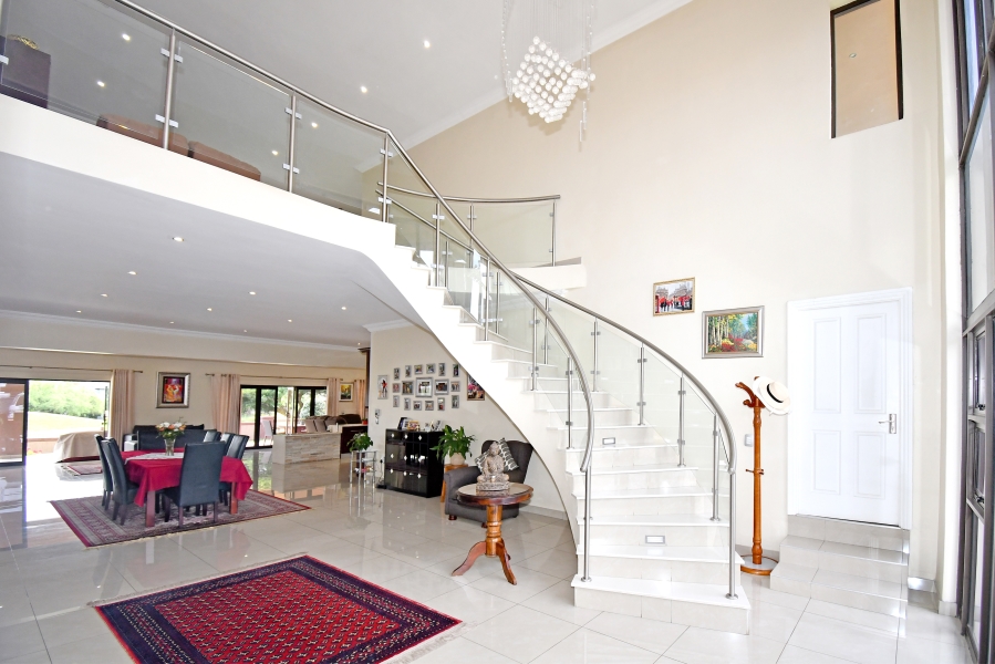 5 Bedroom Property for Sale in Blue Valley Golf Estate Gauteng