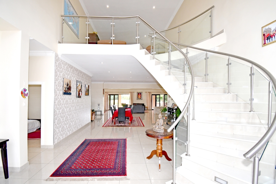 5 Bedroom Property for Sale in Blue Valley Golf Estate Gauteng