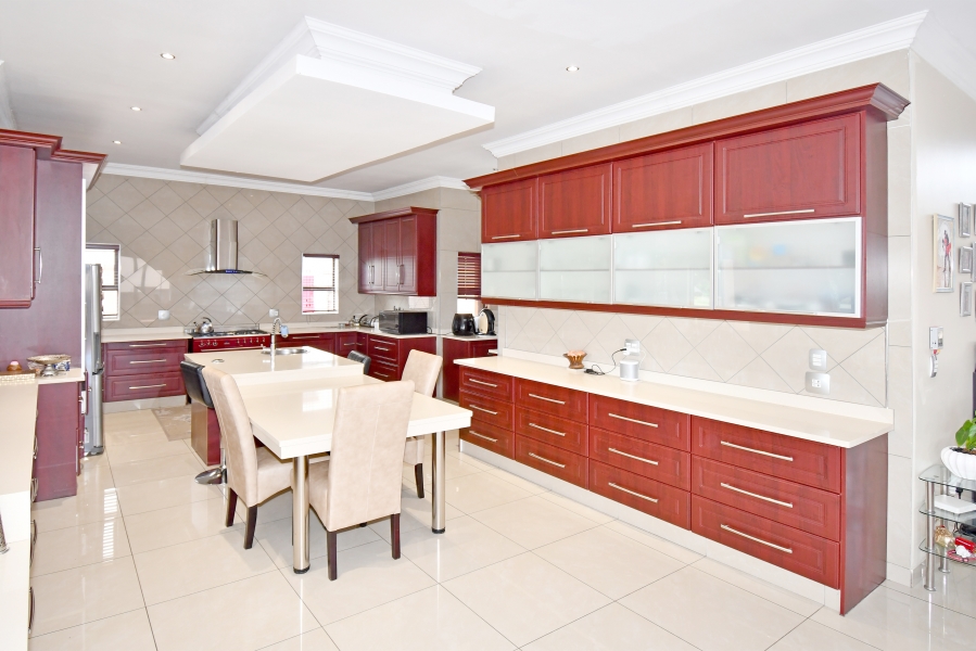 5 Bedroom Property for Sale in Blue Valley Golf Estate Gauteng