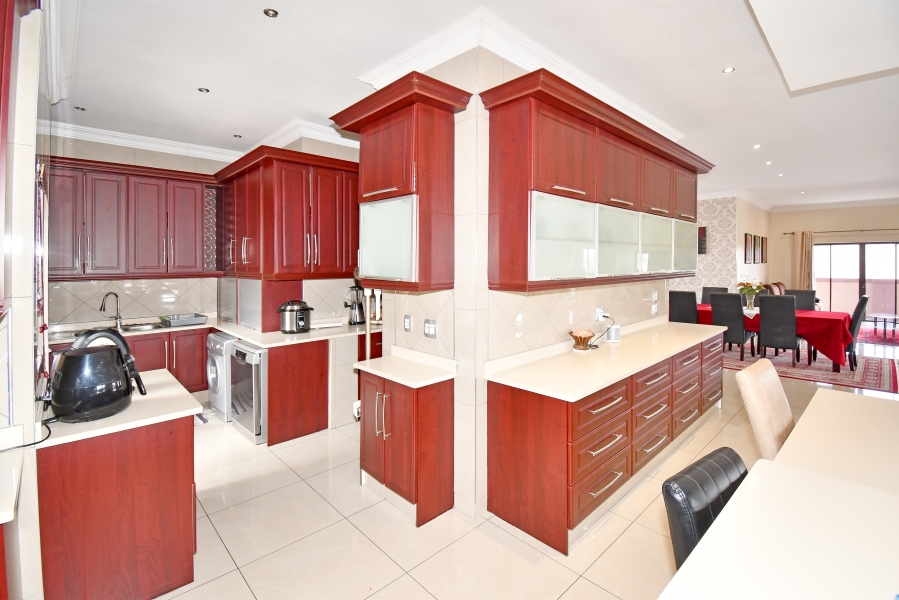 5 Bedroom Property for Sale in Blue Valley Golf Estate Gauteng