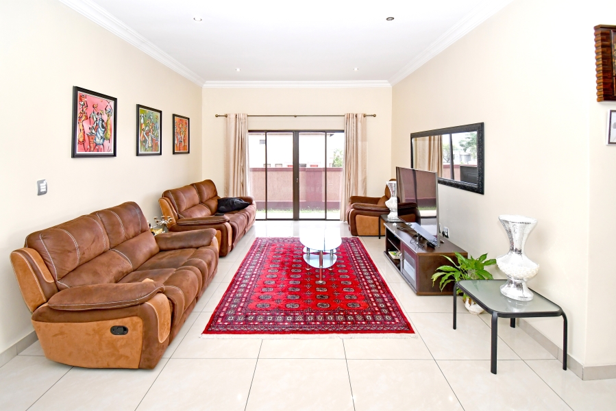 5 Bedroom Property for Sale in Blue Valley Golf Estate Gauteng