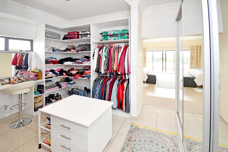 5 Bedroom Property for Sale in Blue Valley Golf Estate Gauteng