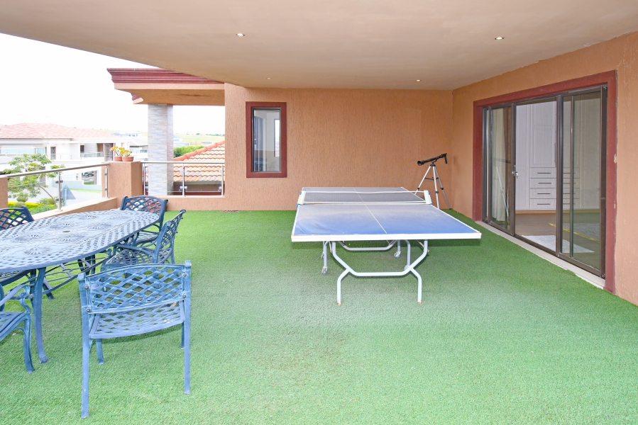 5 Bedroom Property for Sale in Blue Valley Golf Estate Gauteng