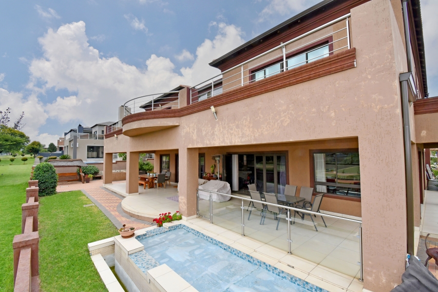 5 Bedroom Property for Sale in Blue Valley Golf Estate Gauteng