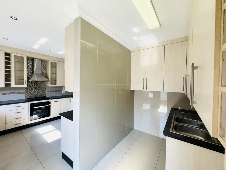 3 Bedroom Property for Sale in Rua Vista Gauteng