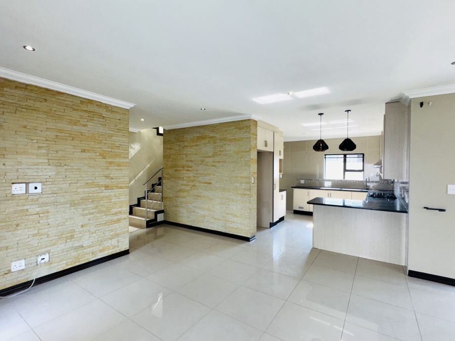 3 Bedroom Property for Sale in Rua Vista Gauteng