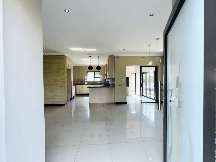 3 Bedroom Property for Sale in Rua Vista Gauteng