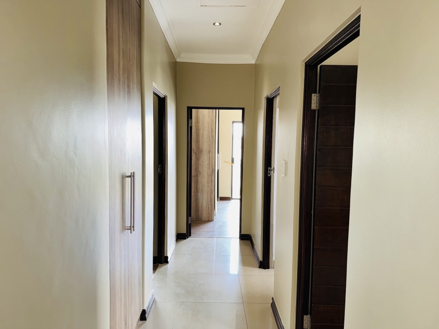 3 Bedroom Property for Sale in Rua Vista Gauteng