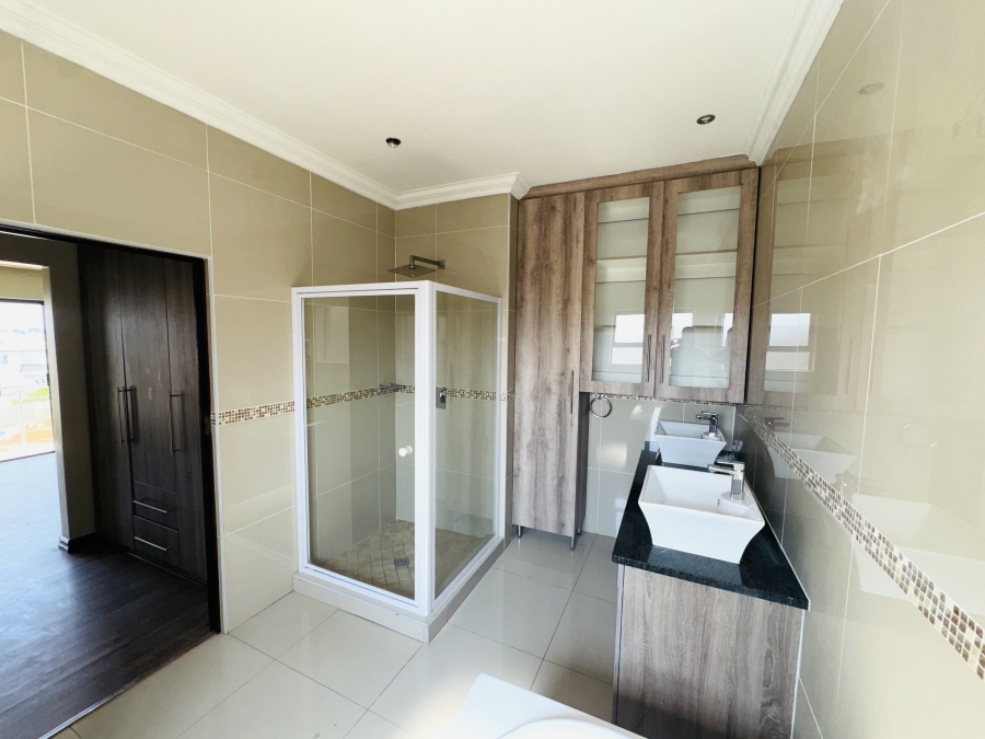 3 Bedroom Property for Sale in Rua Vista Gauteng