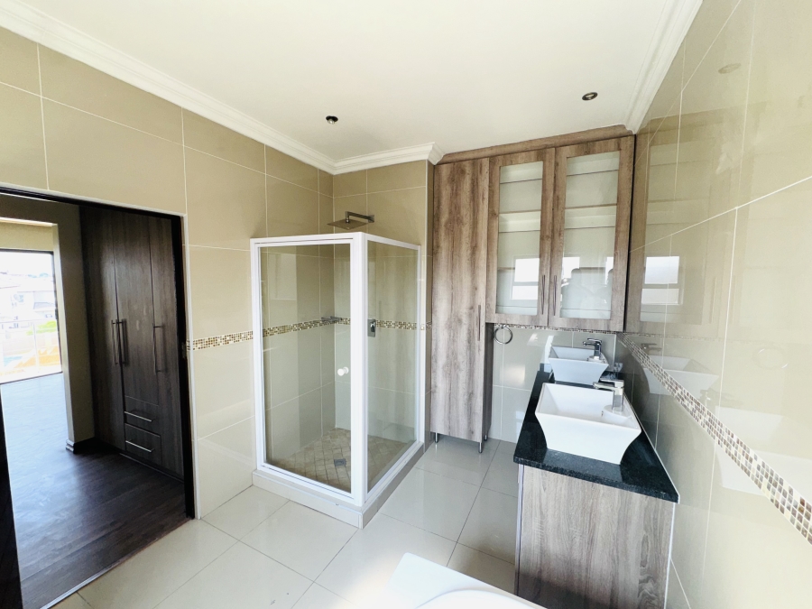 3 Bedroom Property for Sale in Rua Vista Gauteng