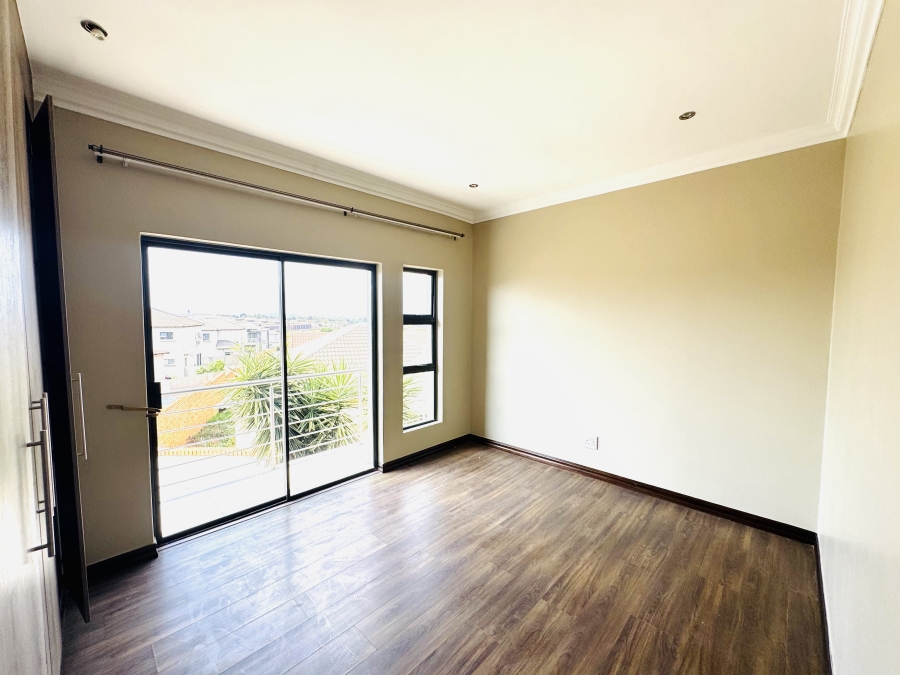 3 Bedroom Property for Sale in Rua Vista Gauteng