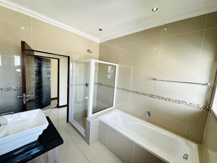 3 Bedroom Property for Sale in Rua Vista Gauteng