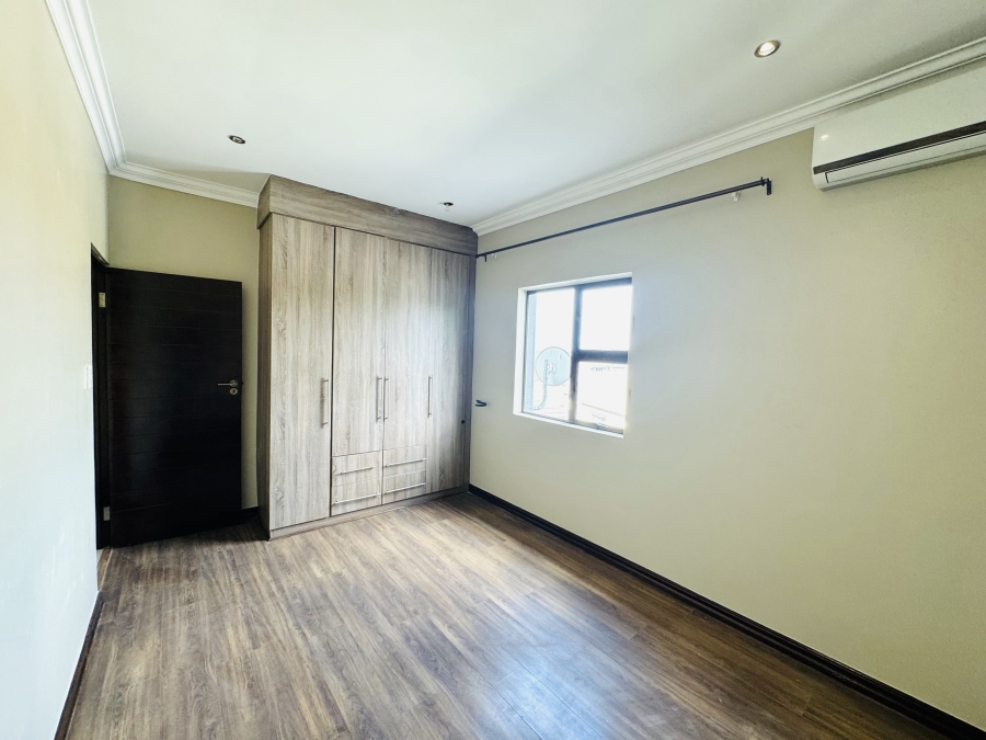 3 Bedroom Property for Sale in Rua Vista Gauteng