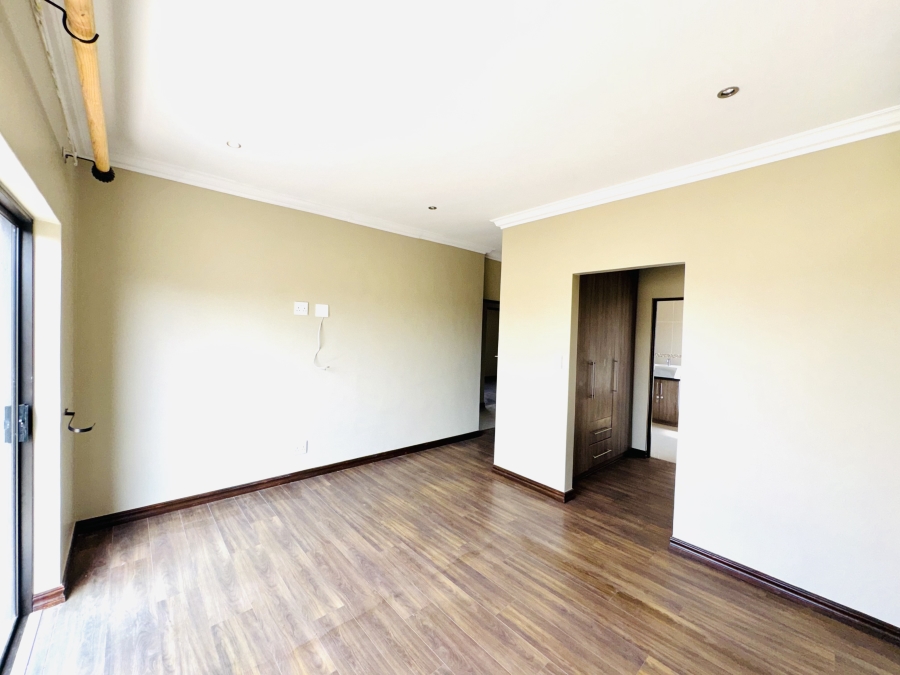 3 Bedroom Property for Sale in Rua Vista Gauteng